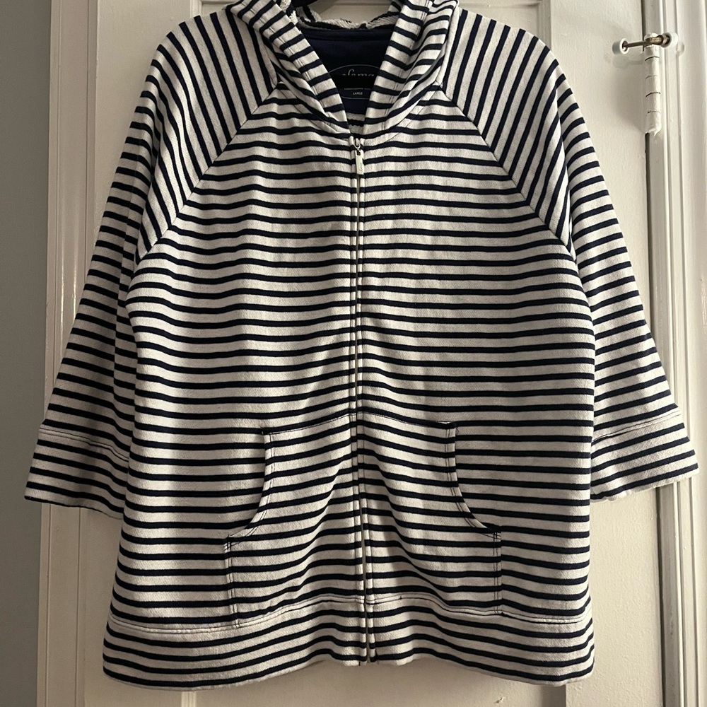 Soma navy and white knit zip up hoodie